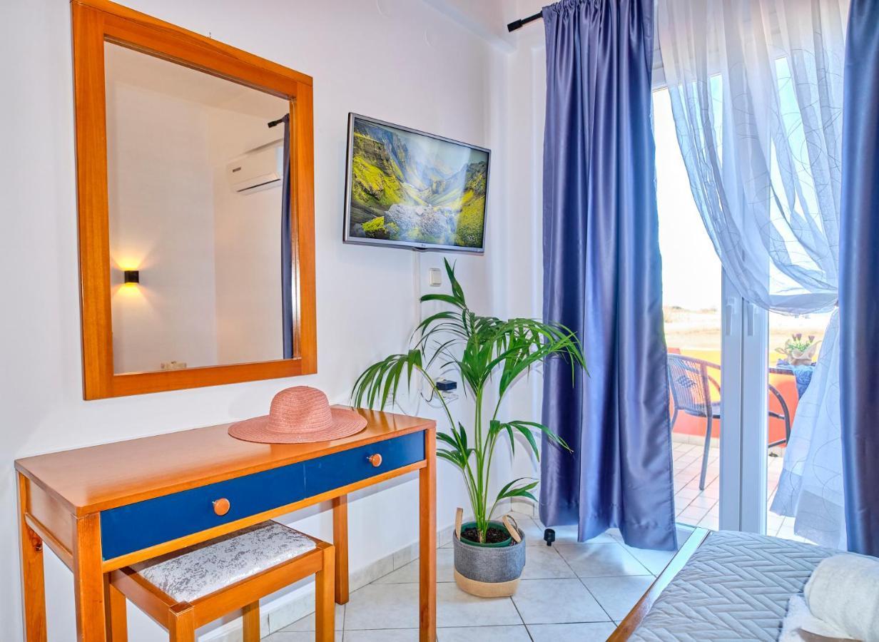 Logas Beach Studios Peroulades  Eksteriør billede