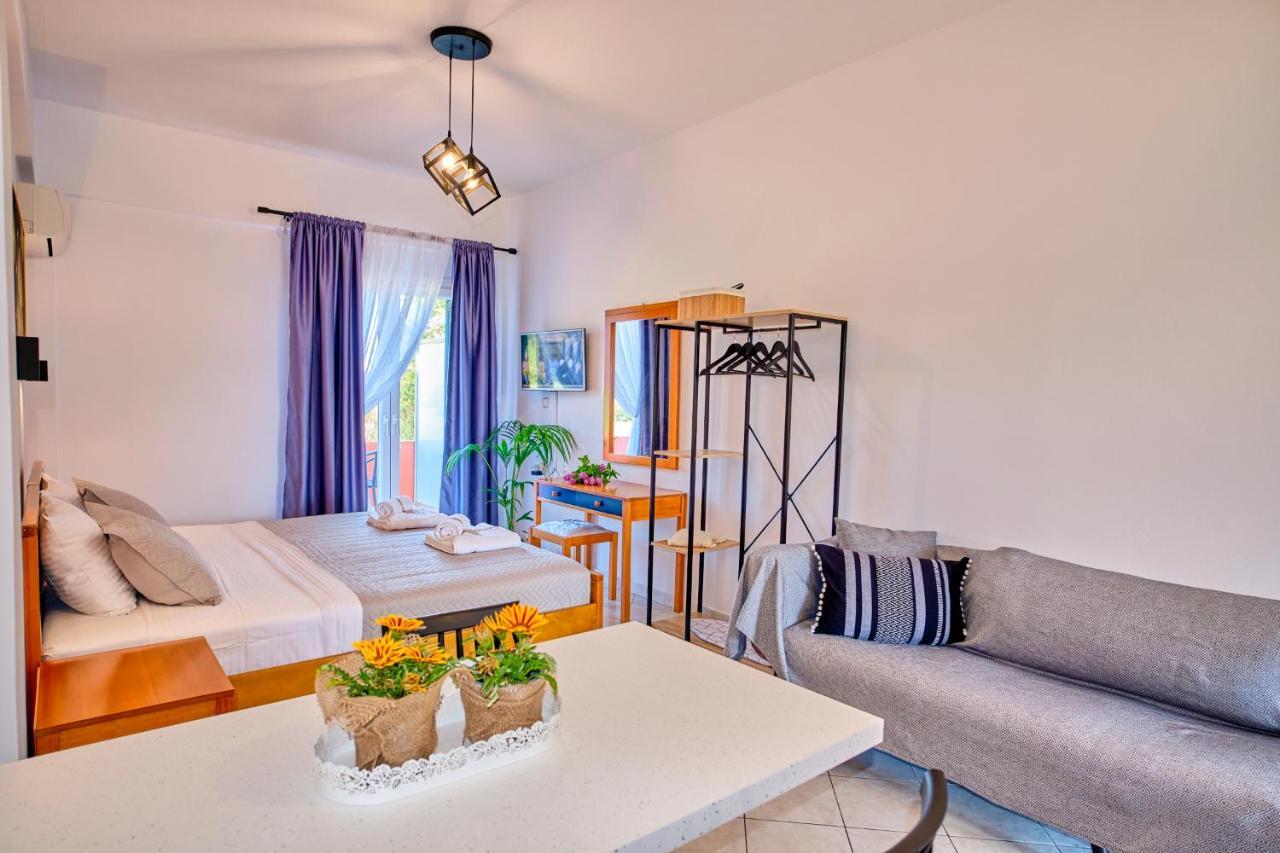 Logas Beach Studios Peroulades  Eksteriør billede